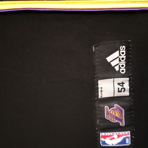 Kobe Bryant jersey - Picture 2 of 3